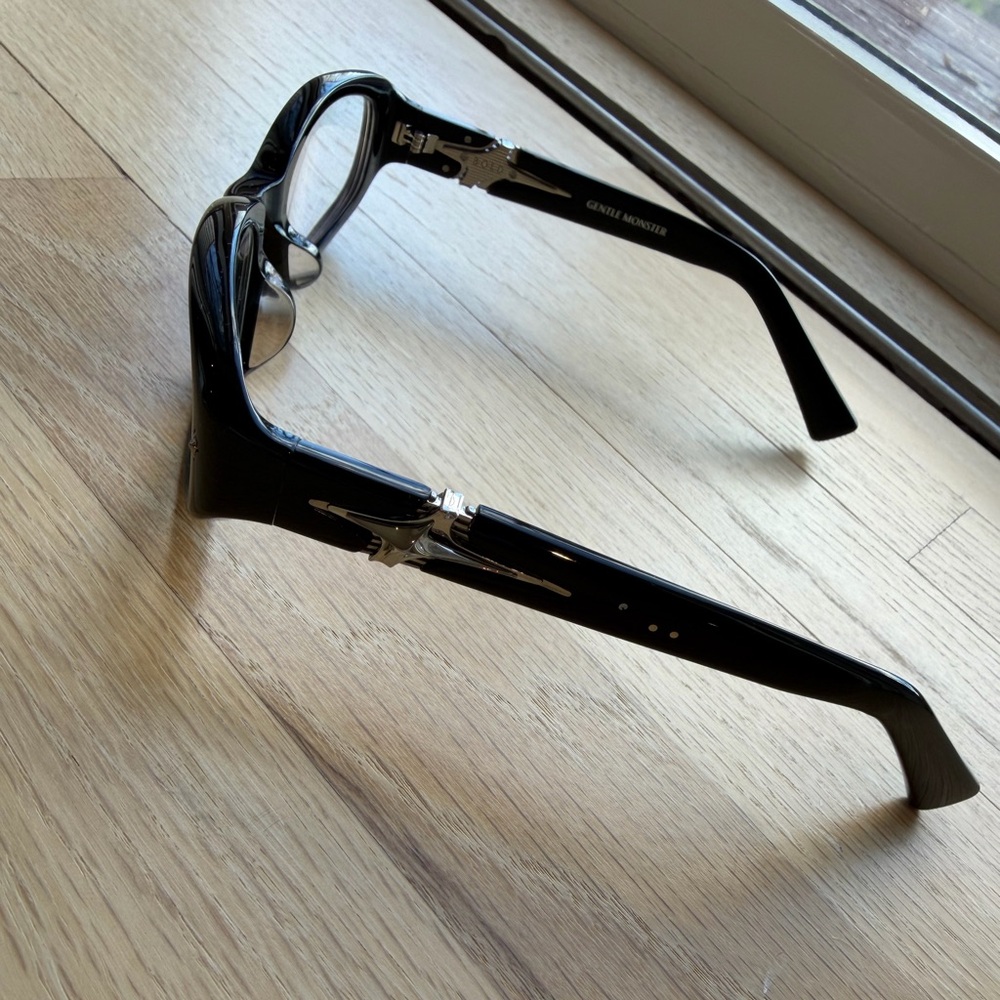 Gentle Monster Eyeglasses - Picture 5 of 5